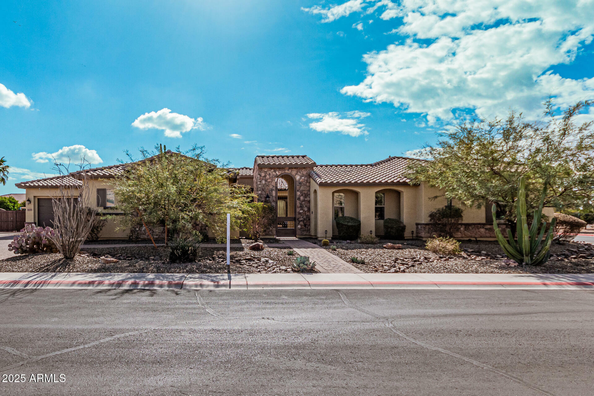 Property Photo:  3633 E Encanto Street  AZ 85205 