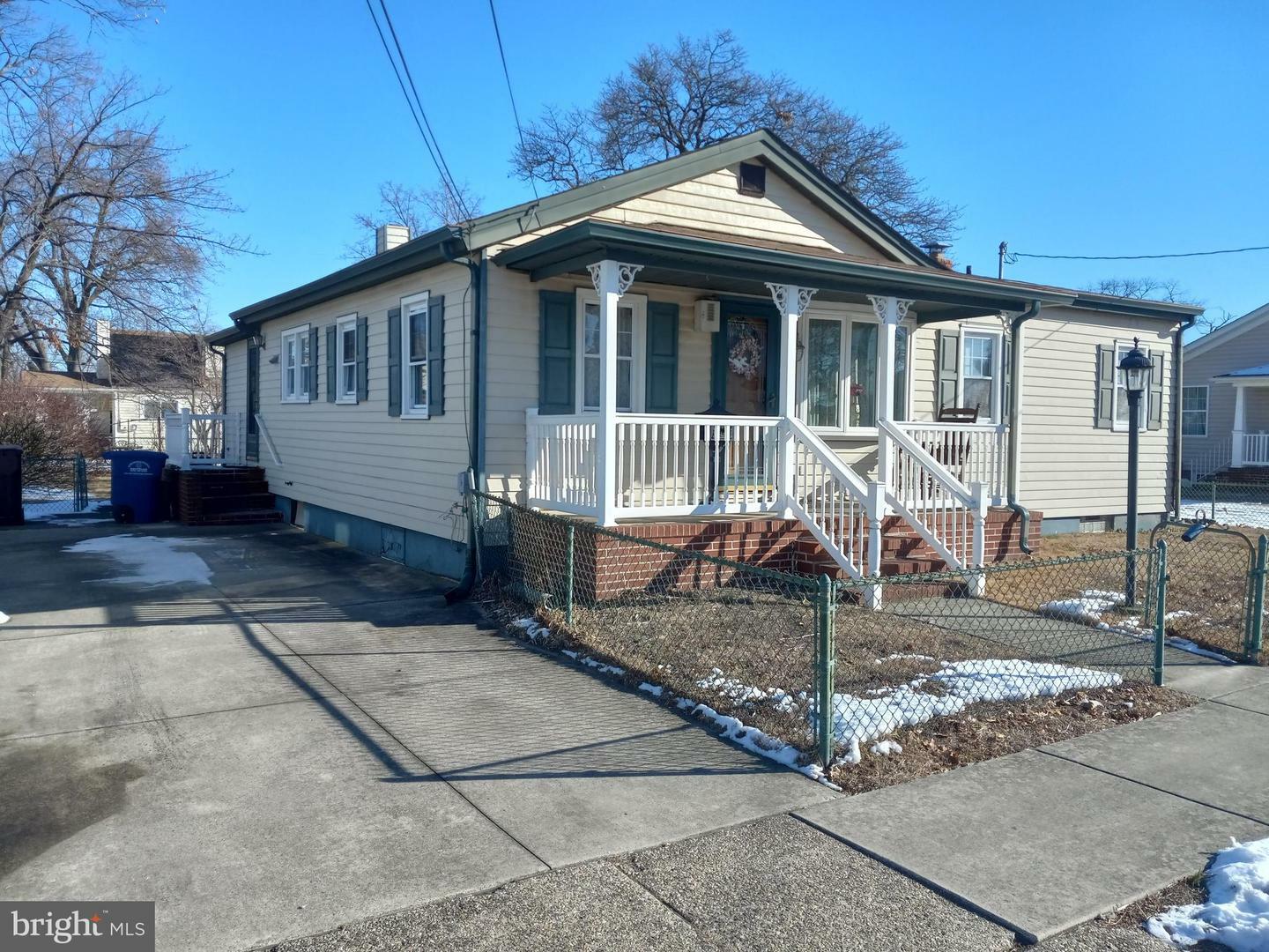 Property Photo:  707 Kossuth Street  NJ 08075 