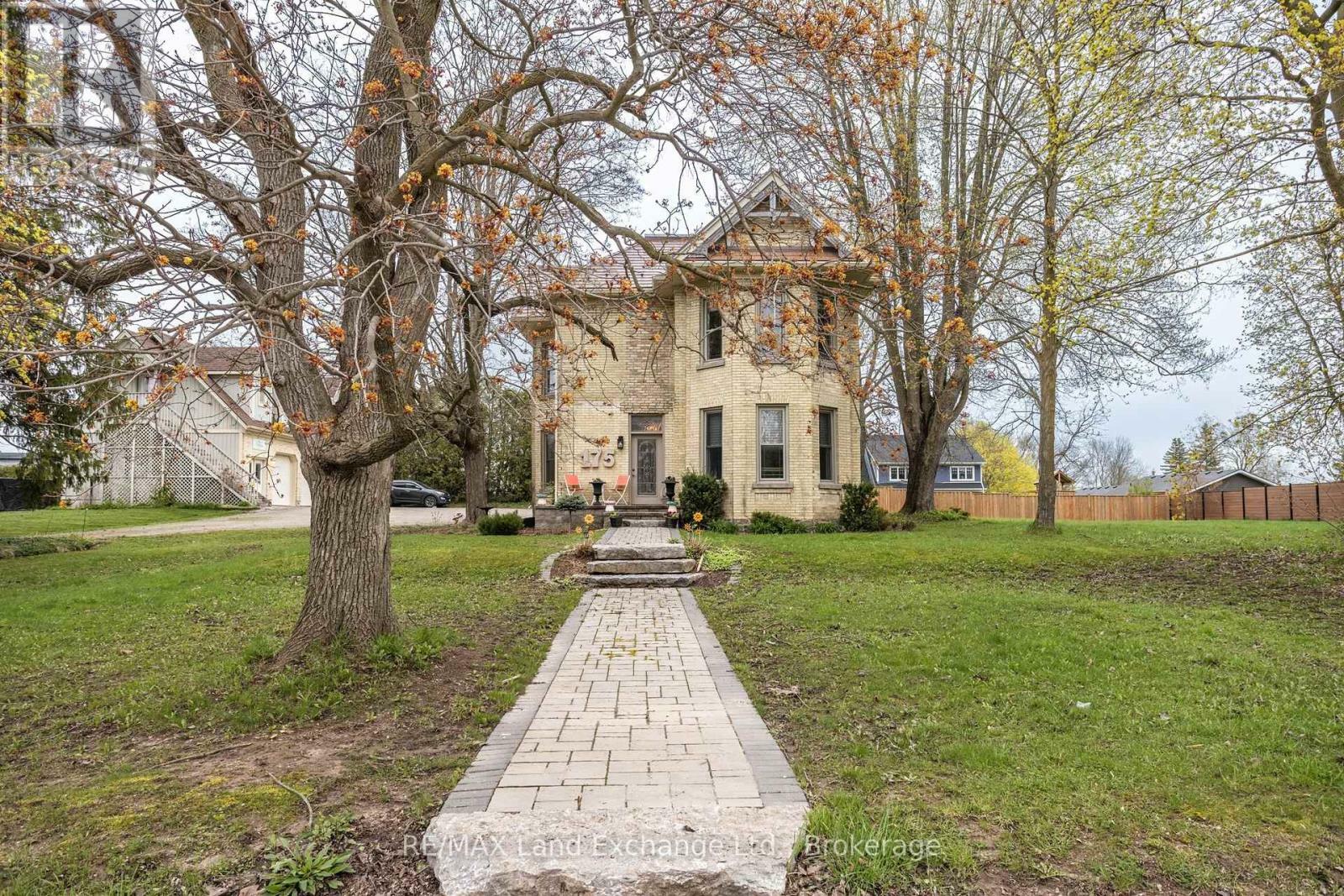 Property Photo: 175 Queen Street South ON N0G 2N0