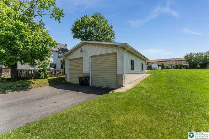 Property Photo: 2916 Charlotte Avenue PA 18045