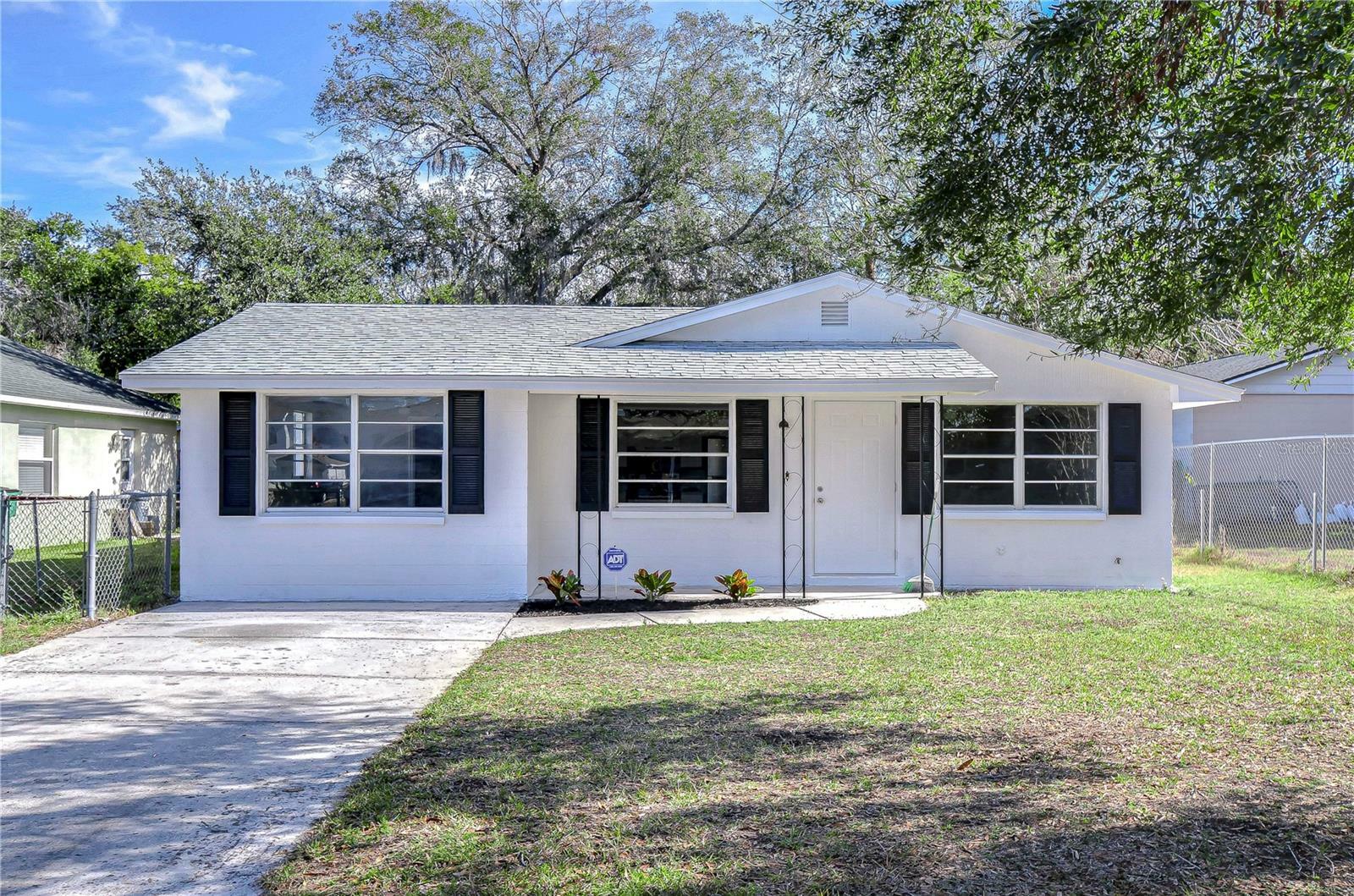 Property Photo: 5836 8th Street FL 33542