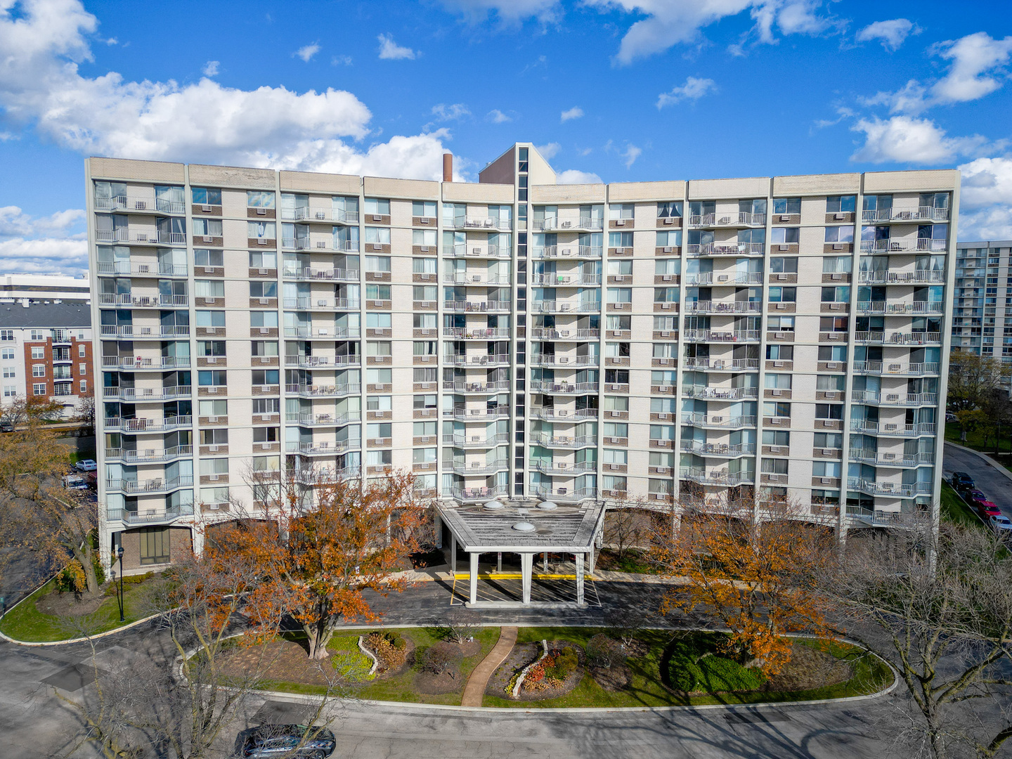 20 N Tower Road 4F  Oak Brook IL 60523 photo