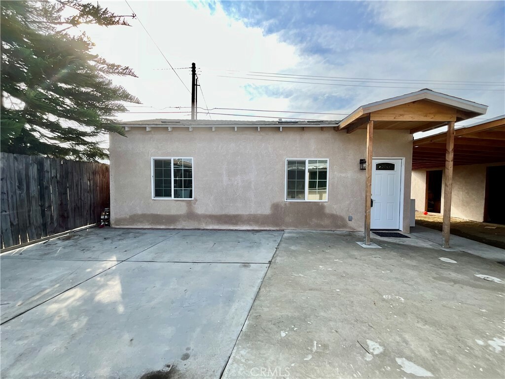 Property Photo:  338 E Mason Street  CA 91702 