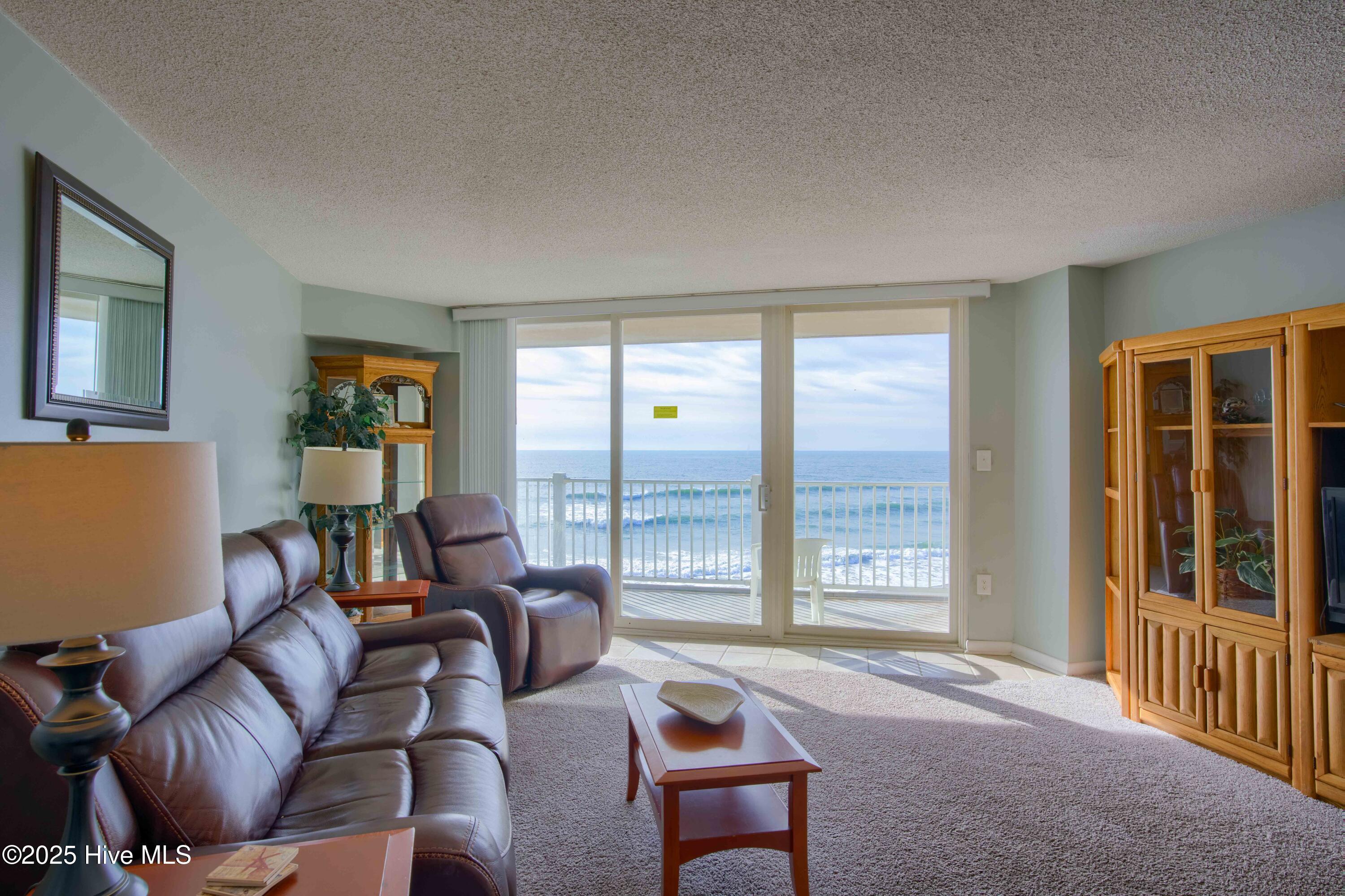 Property Photo: 2000 New River Inlet Road 1207 NC 28460