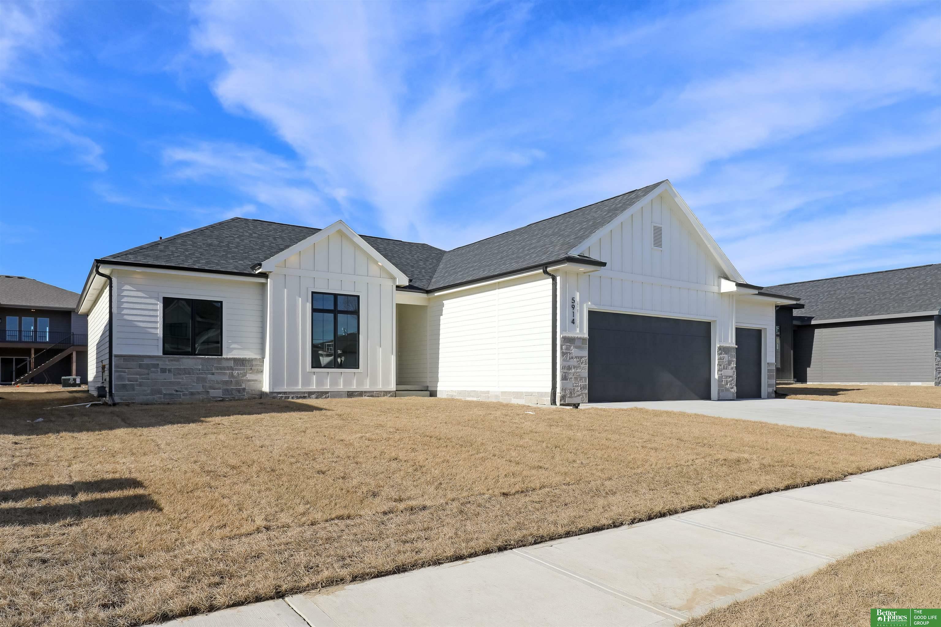 Property Photo: 5914 N 208th Street NE 68022