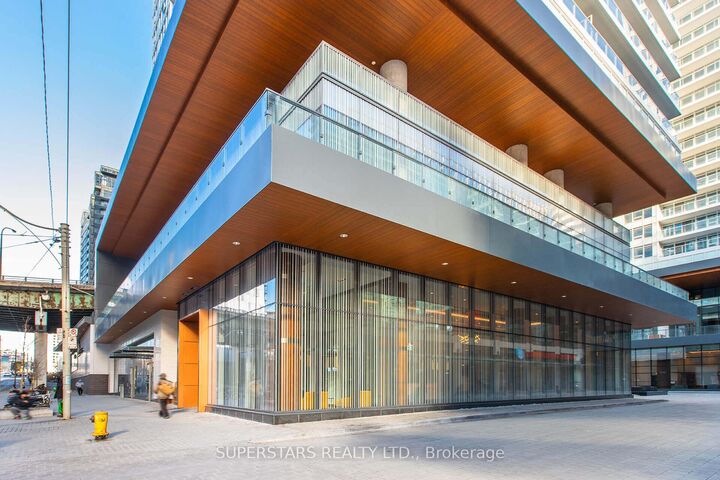 Property Photo:  17 Bathurst Street 3516A  ON M5V 0N1 