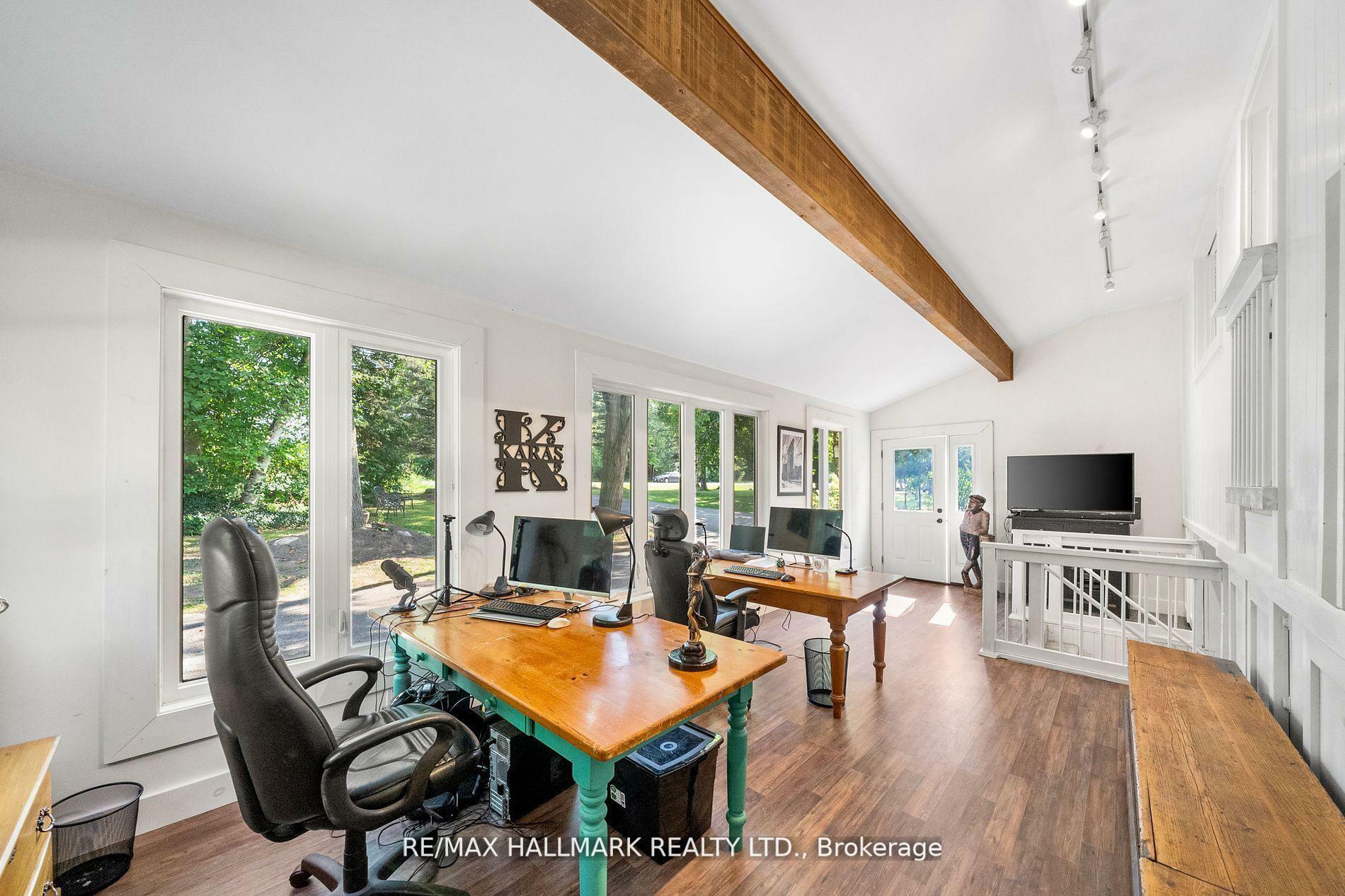 Photo de la propriété: 2422 Snow Valley Road ON L9X 1K1