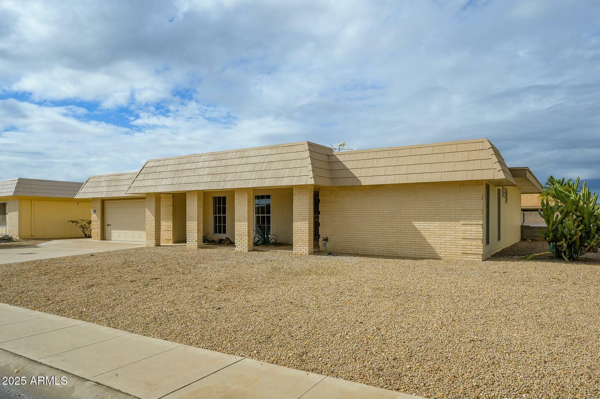 Property Photo:  16210 N Desert Holly Drive  AZ 85351 