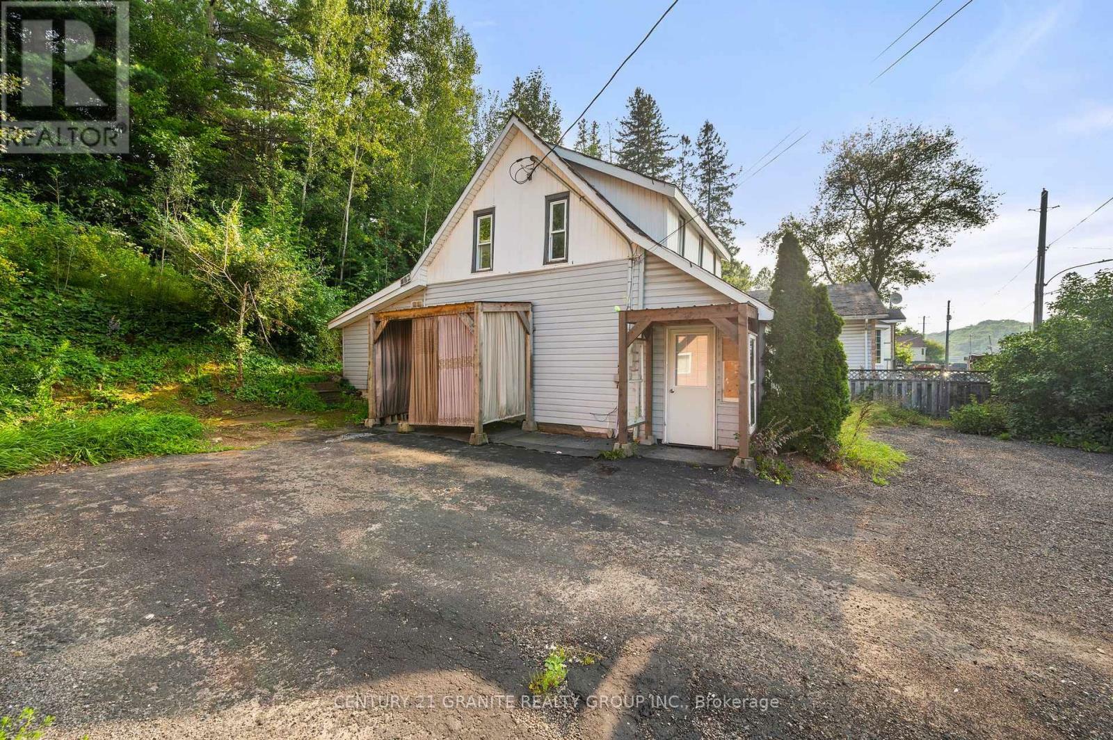Property Photo: 9 Monck Street ON K0L 1C0