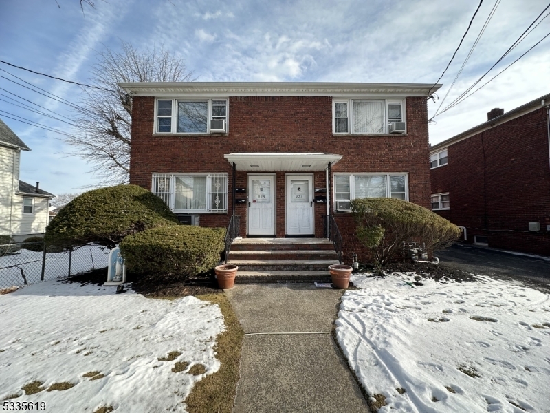 Property Photo: 927 Jackson Ave NJ 07201