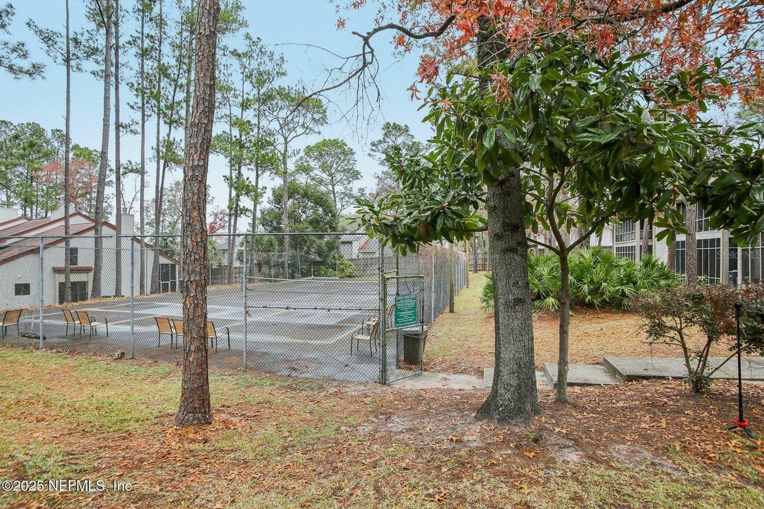 Property Photo:  2506 Wood Hill Drive 2506  FL 32256 