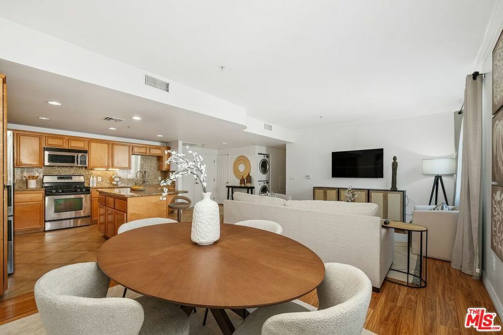 Property Photo: 13200 Pacific Promenade 237 CA 90094