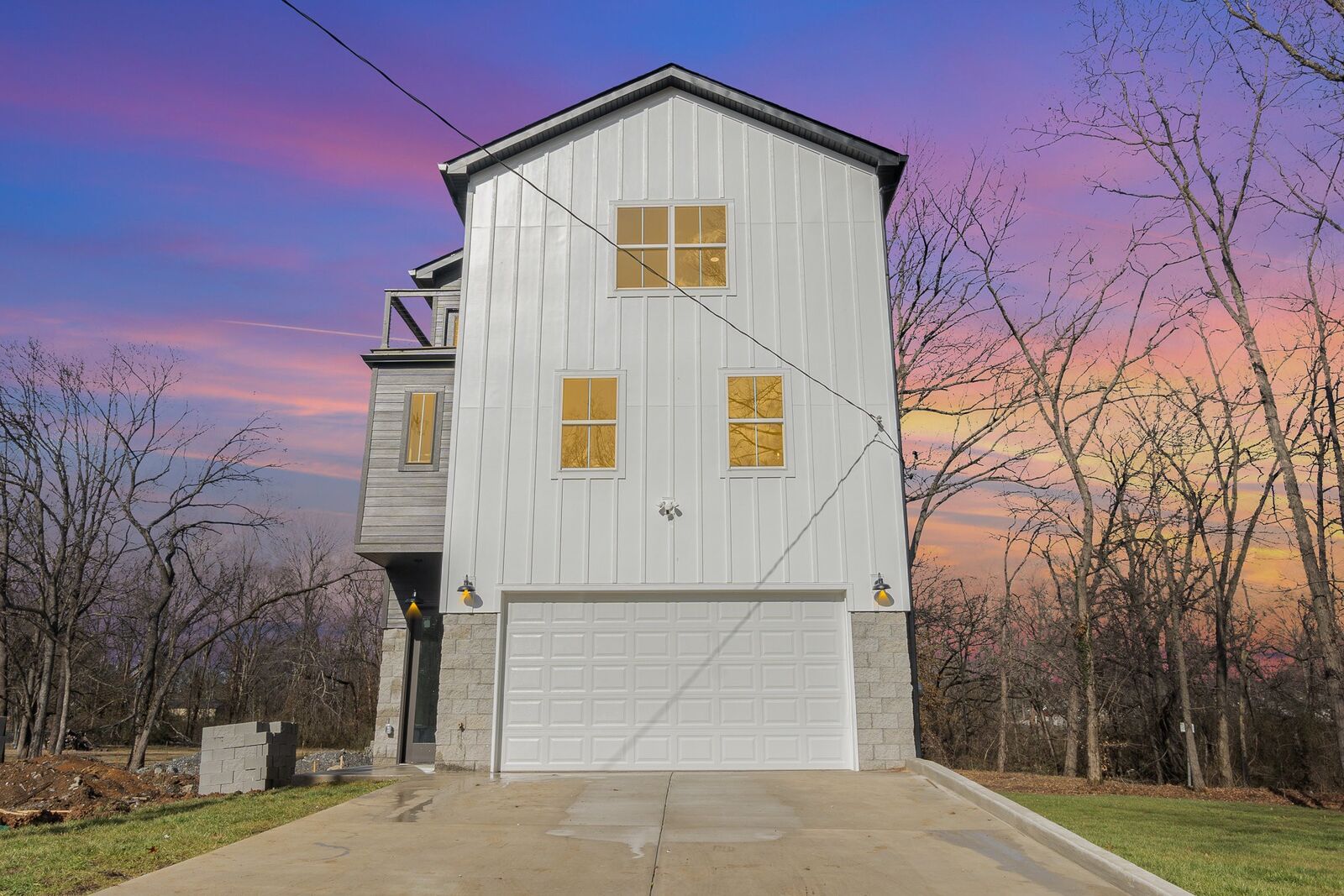 Property Photo:  513 Yale Ave  TN 37115 