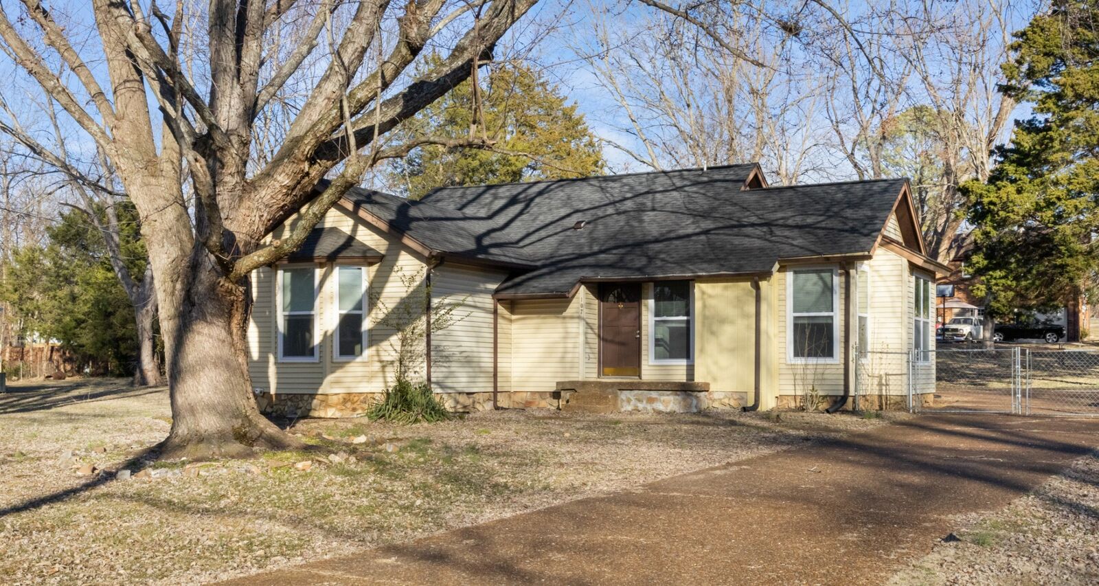 Property Photo:  107 Lilac Ct  TN 37042 