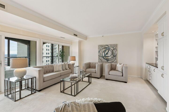 Property Photo: 1201 Yale Place 1608 MN 55403