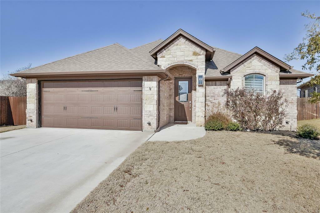 Property Photo:  315 Jacinth Lane  TX 76049 