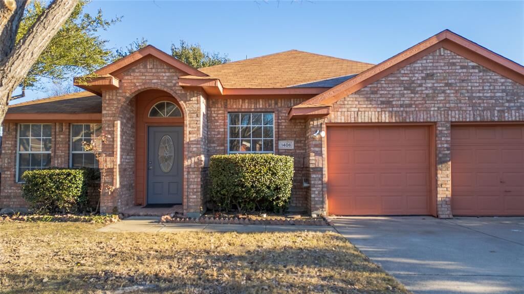 Property Photo:  1406 Courtland Lane  TX 75069 