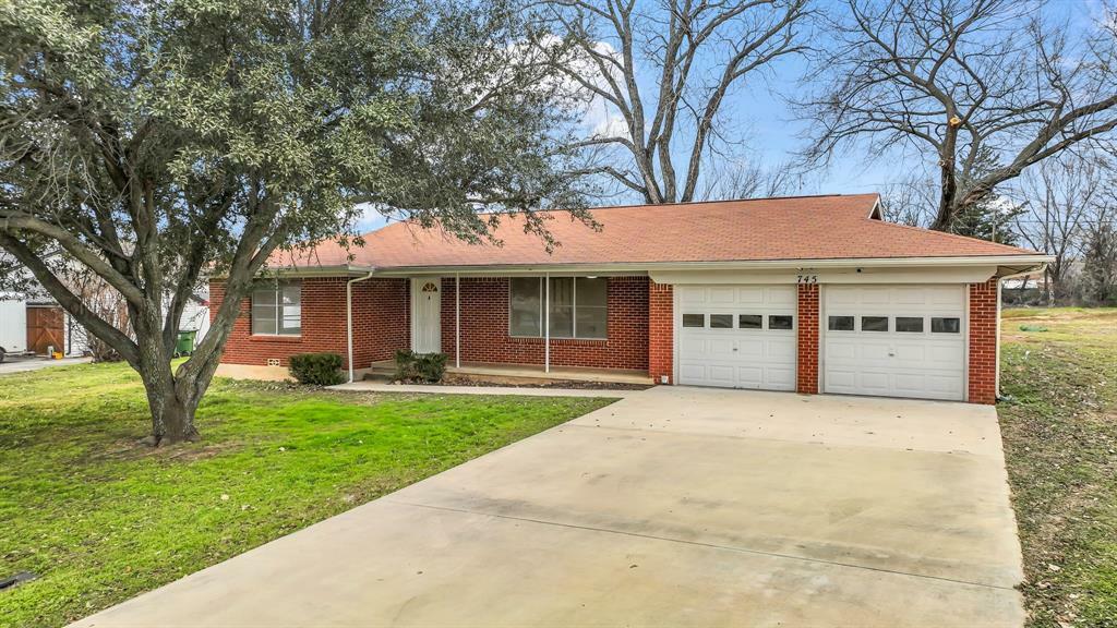 Photo de la propriété: 745 N Ash Terrace TX 76082