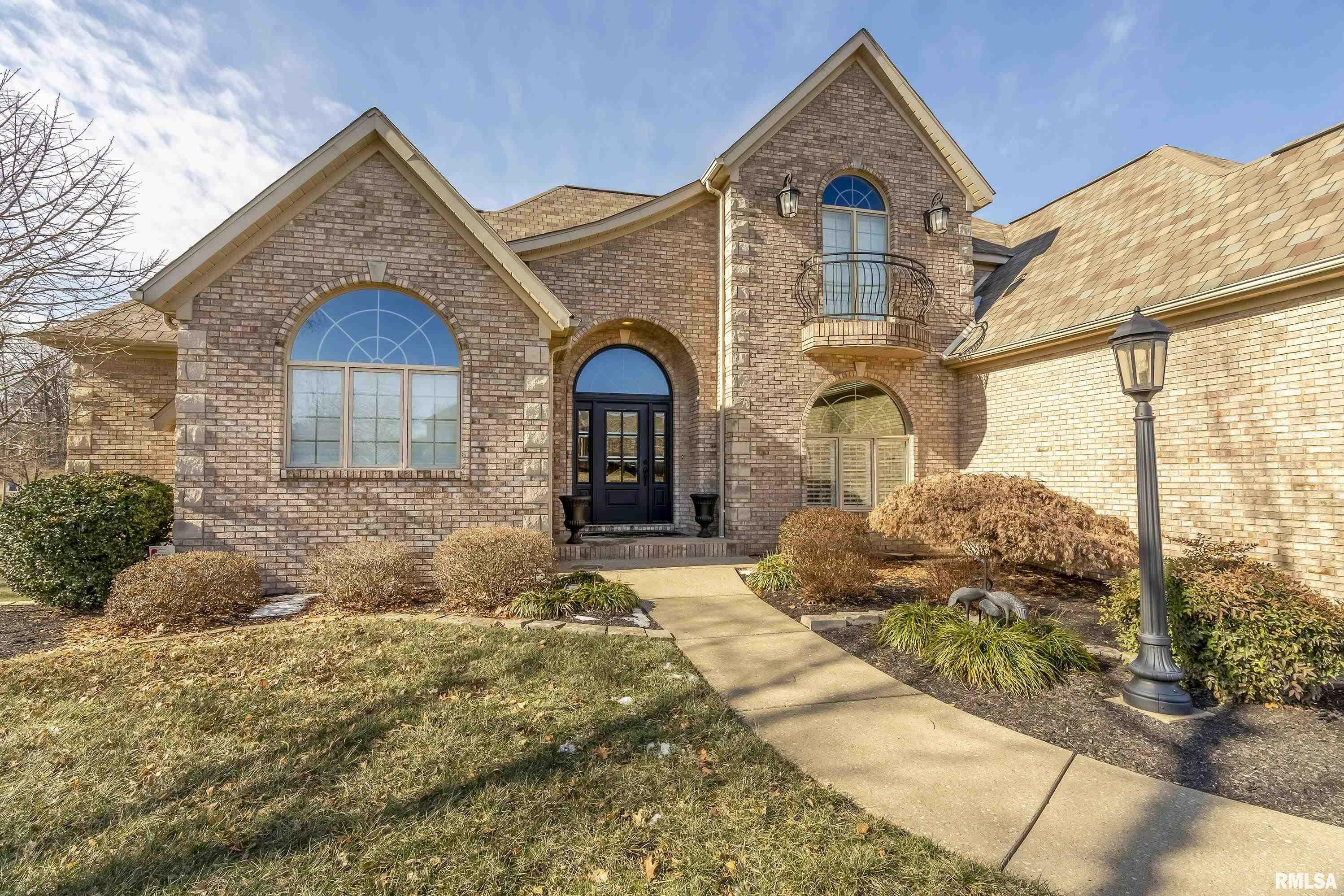 Property Photo:  1302 Collins Lane  IL 62959 