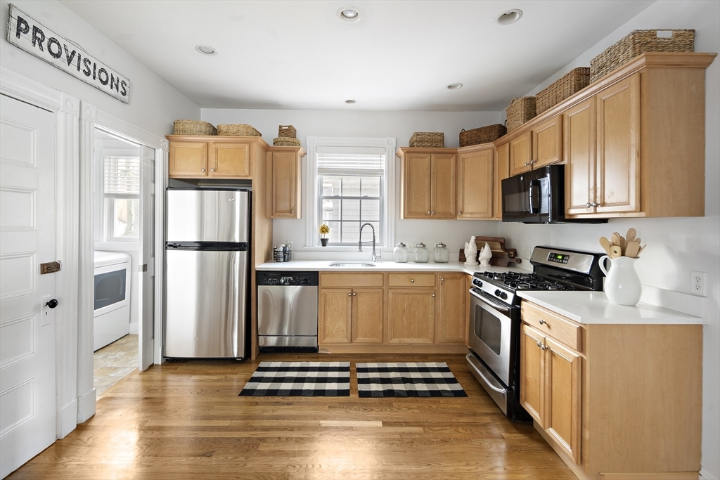 Property Photo:  128 Paul Revere Rd 2  MA 02474 