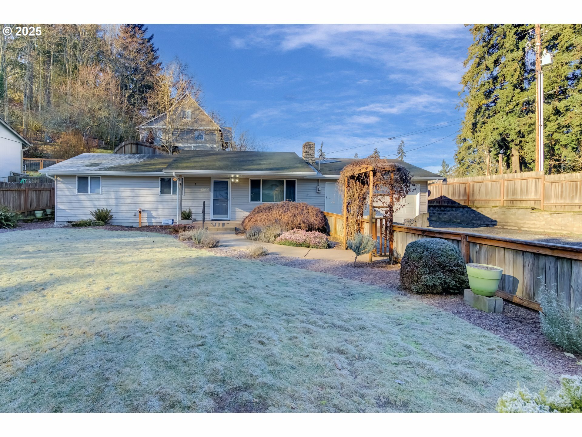 Property Photo:  11620 NE 9th Ct  WA 98685 