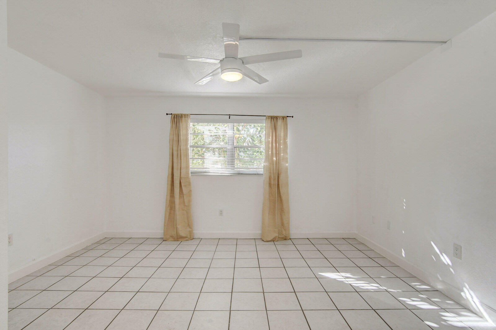 Property Photo:  650 SW 2nd Avenue 150  FL 33432 