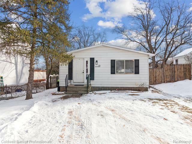 Property Photo:  58 Shotwell Street  MI 48386 