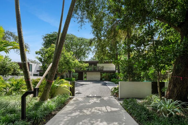 4040 Kiaora St  Miami FL 33133 photo