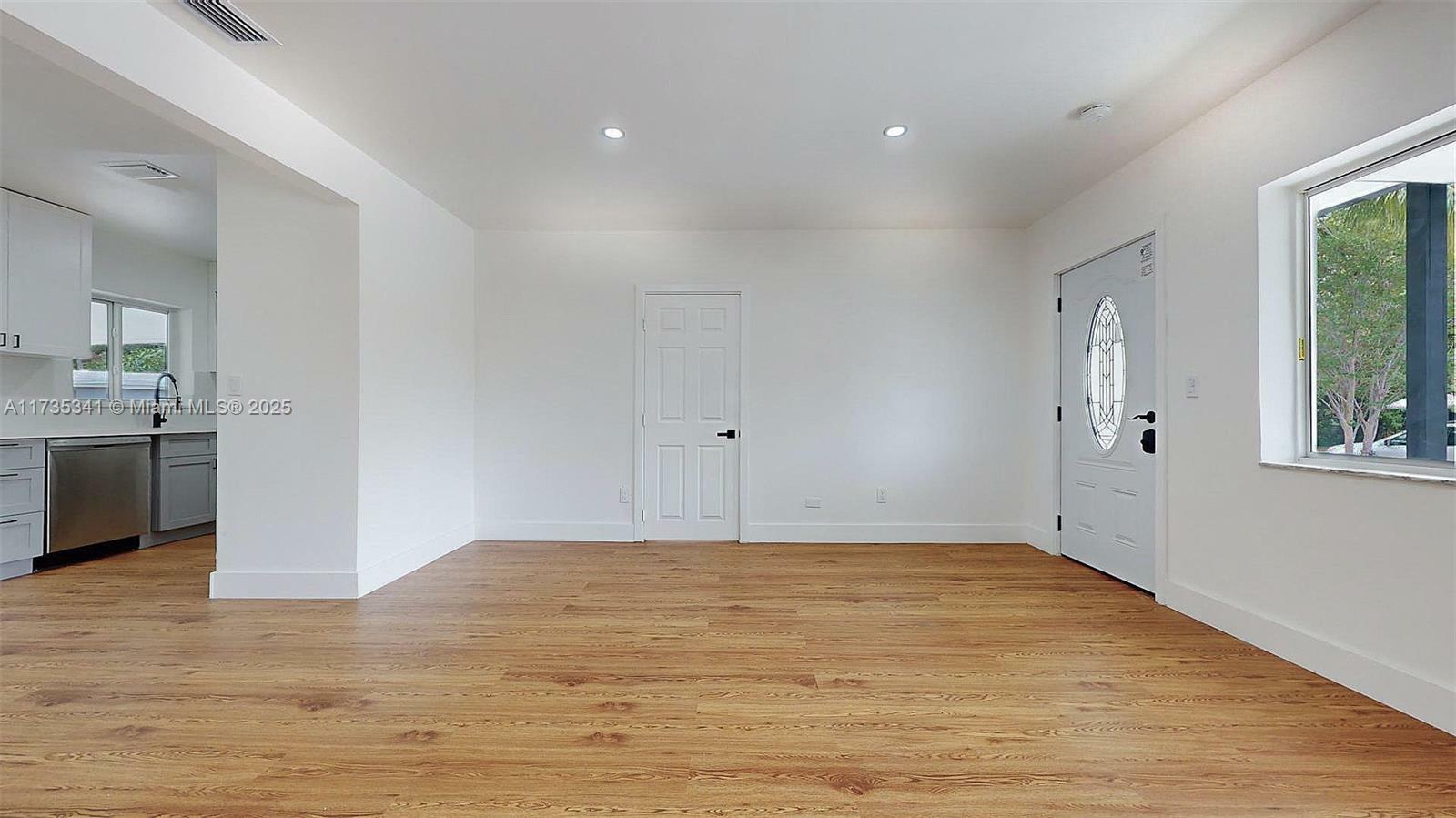 Property Photo:  870 NE 157 Terr  FL 33162 