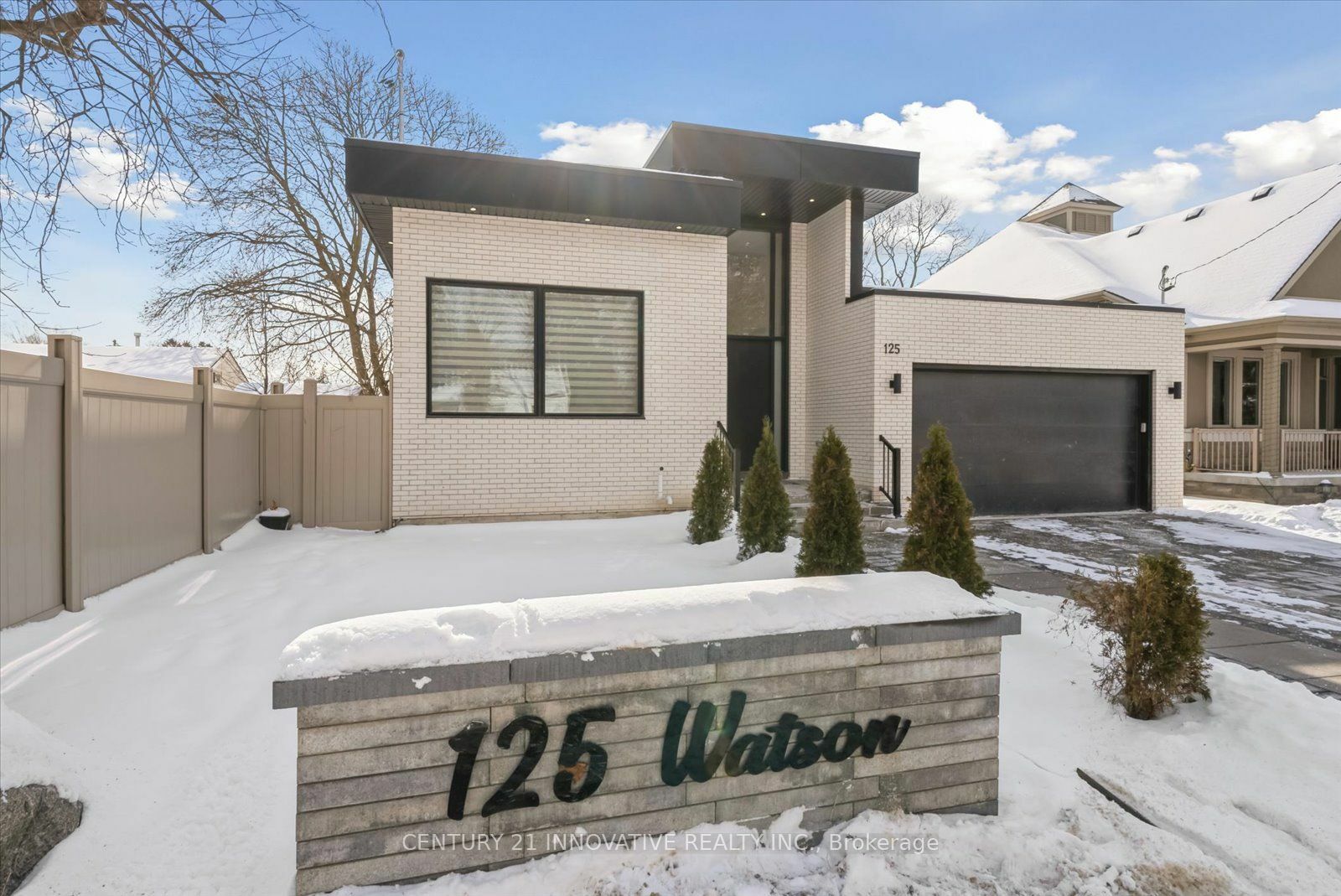 Property Photo:  125 Watson St E  ON L1N 1A4 