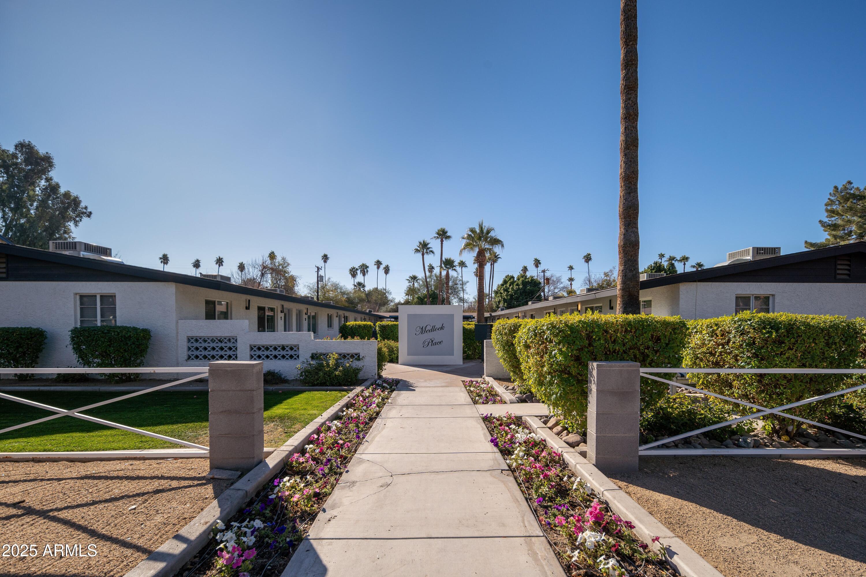 37 W Medlock Drive  Phoenix AZ 85013 photo