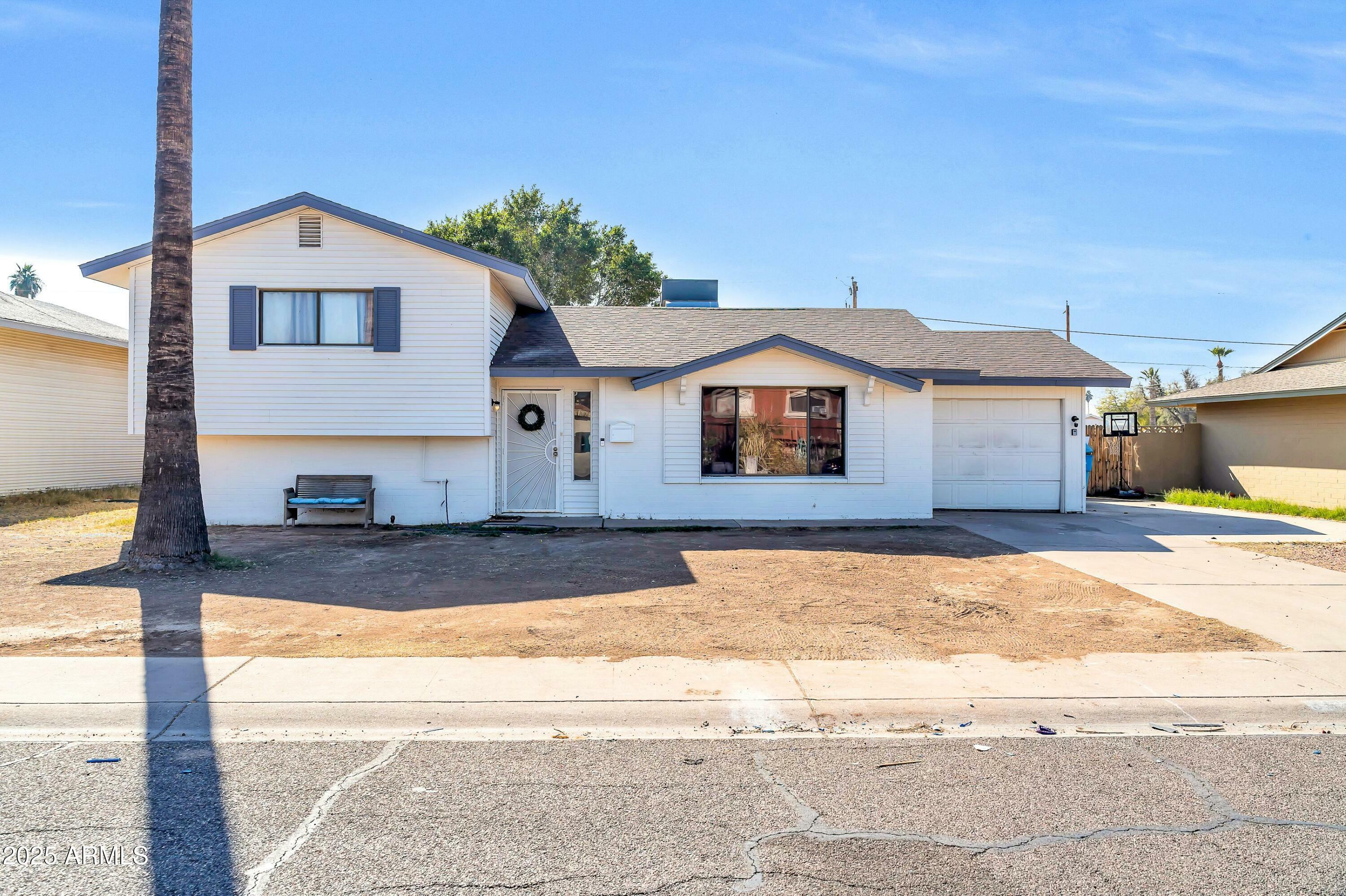 3925 W San Juan Avenue  Phoenix AZ 85019 photo