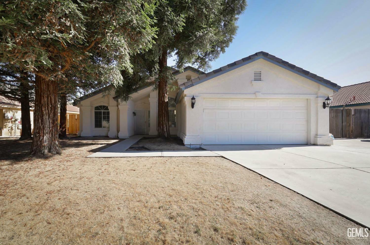 Property Photo:  10225 Marby Grange Way  CA 93312 