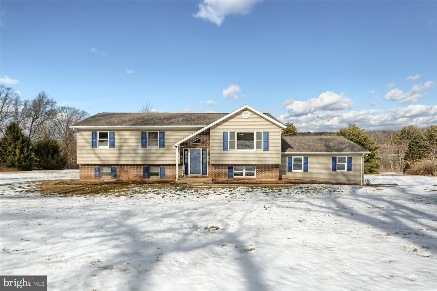 Property Photo:  1121 W Mountain Road  PA 17860 