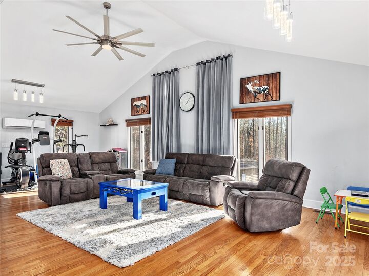 Property Photo: 950 Blanton Street NC 28722