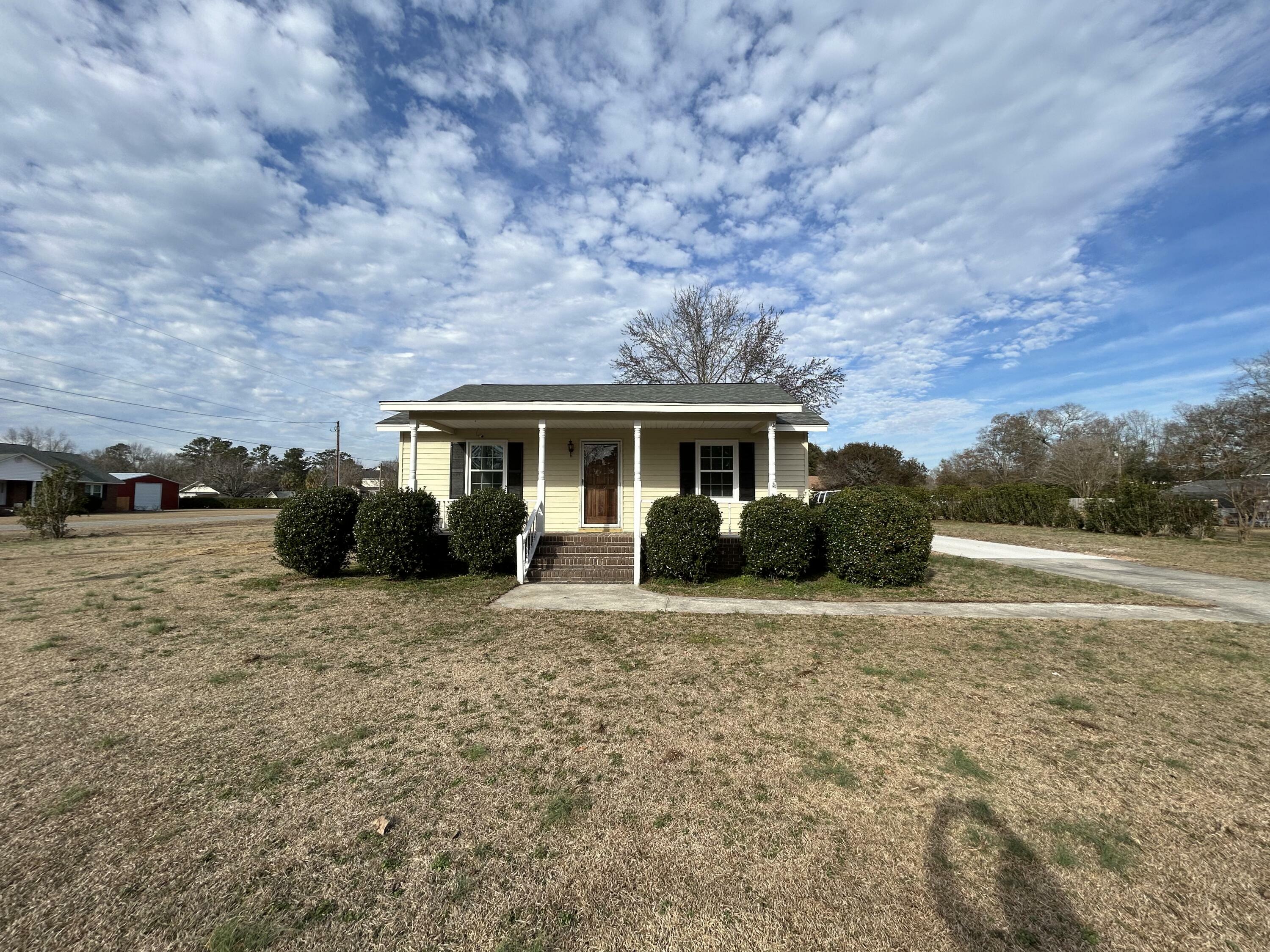 Property Photo:  206 Dora Drive  SC 29477 