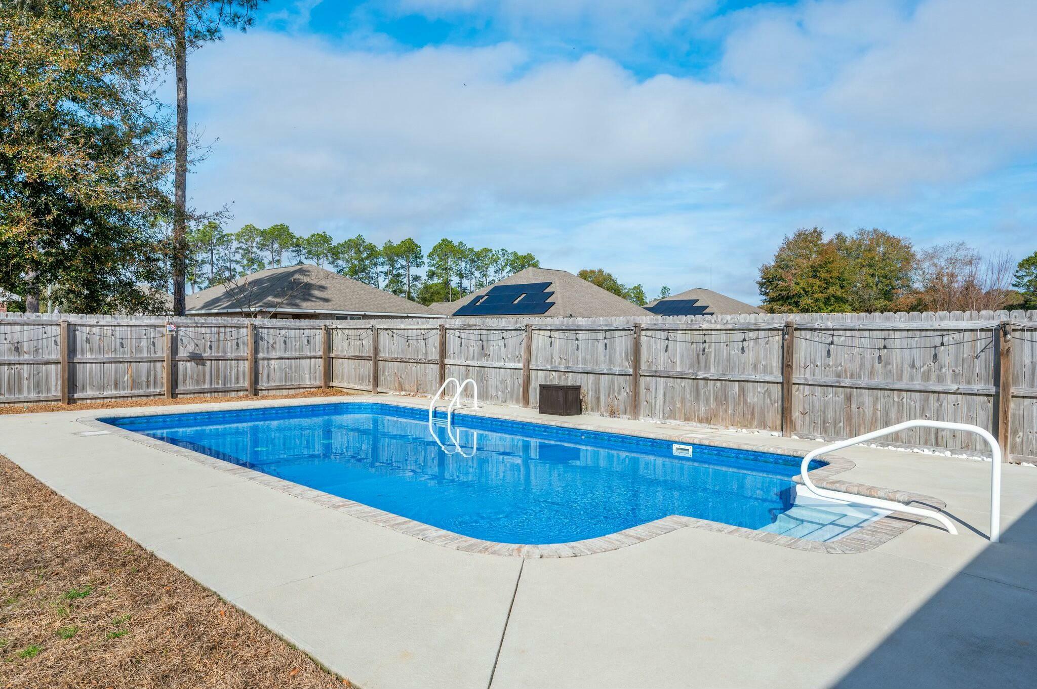 Property Photo: 5342 Wyndell Circle FL 32539