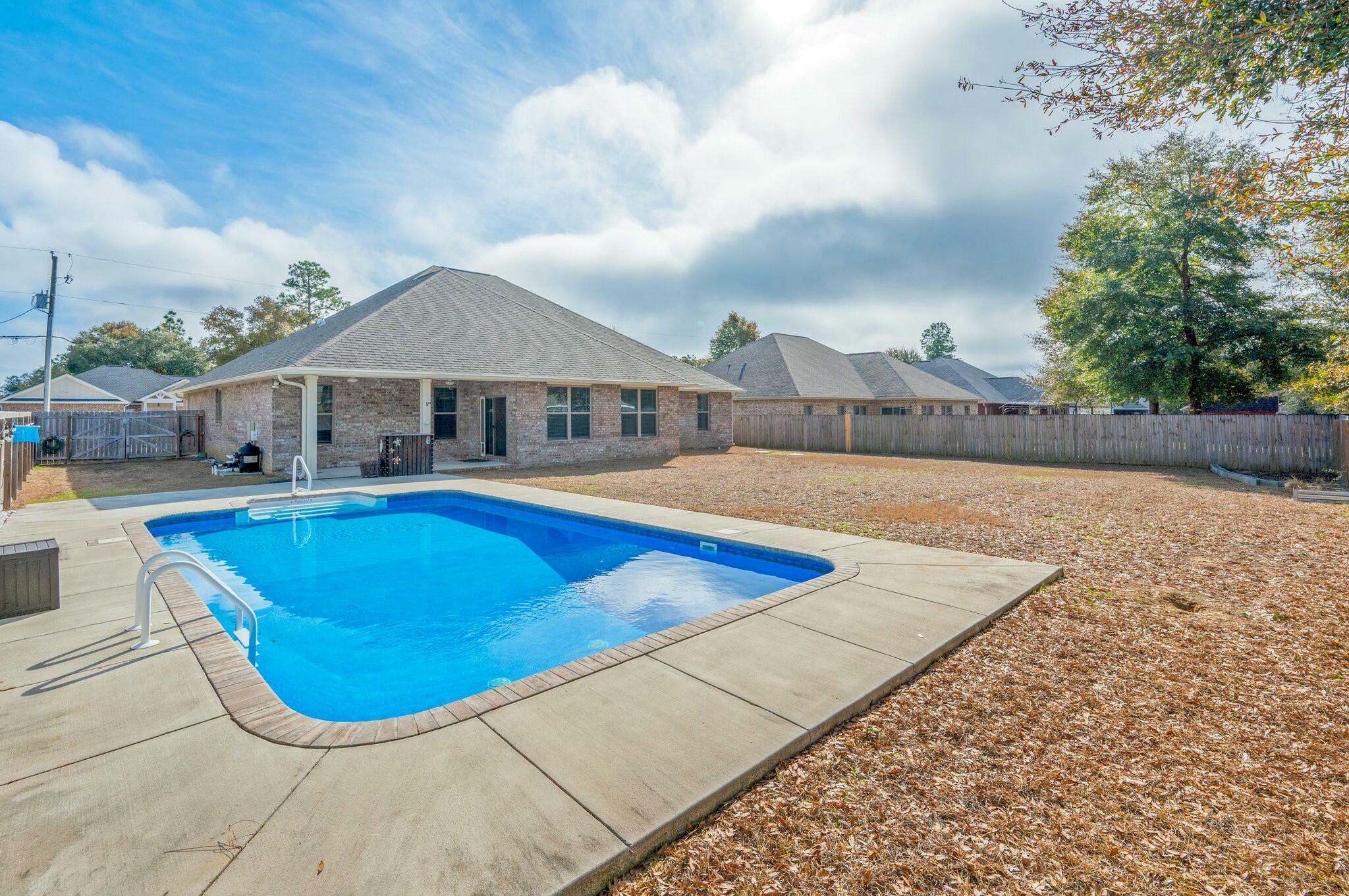 Property Photo: 5342 Wyndell Circle FL 32539