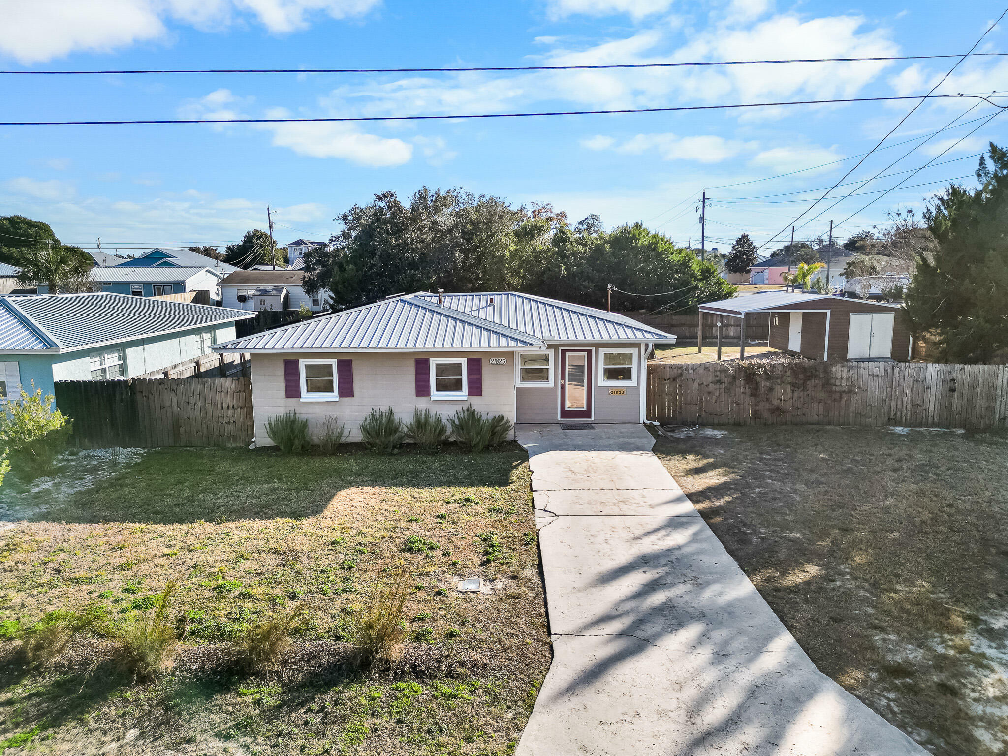 Property Photo:  21823 Marlin Avenue  FL 32413 