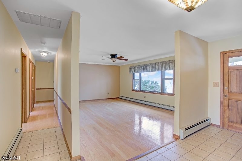 Property Photo:  14 Hart Lane  NJ 08551 