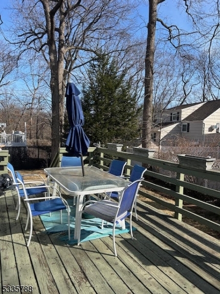 Property Photo:  1591 Franklin St 2  NJ 07066 