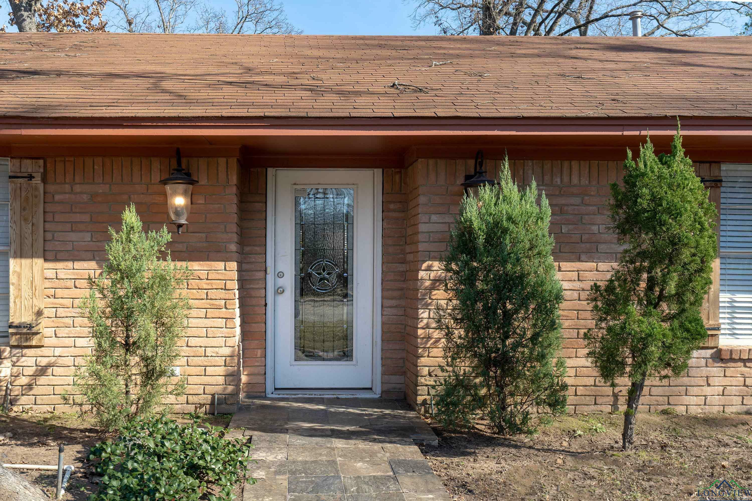 Property Photo:  1908 N 4th St.  TX 75601 