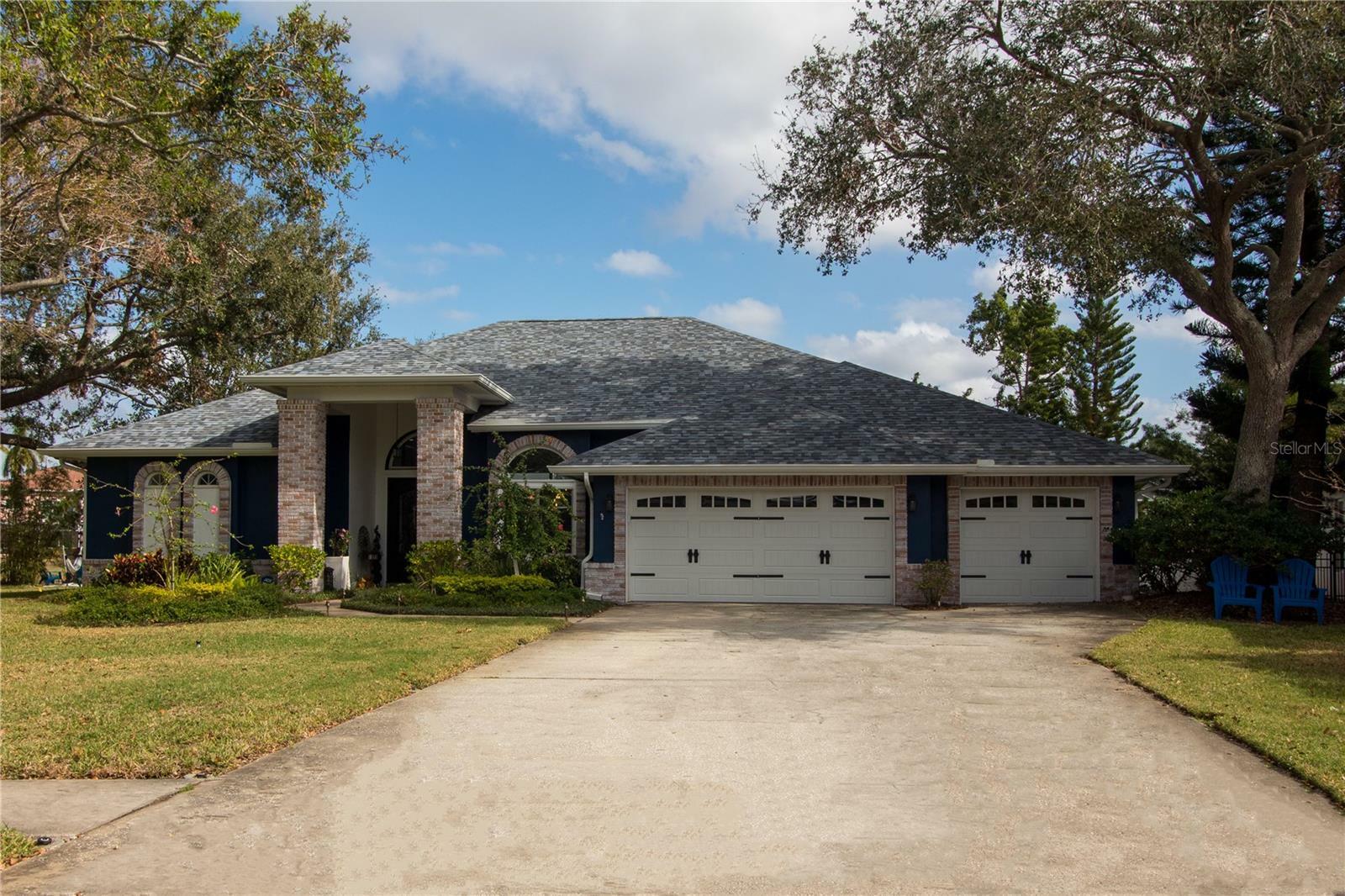 Property Photo:  10745 Bardes Court  FL 33777 