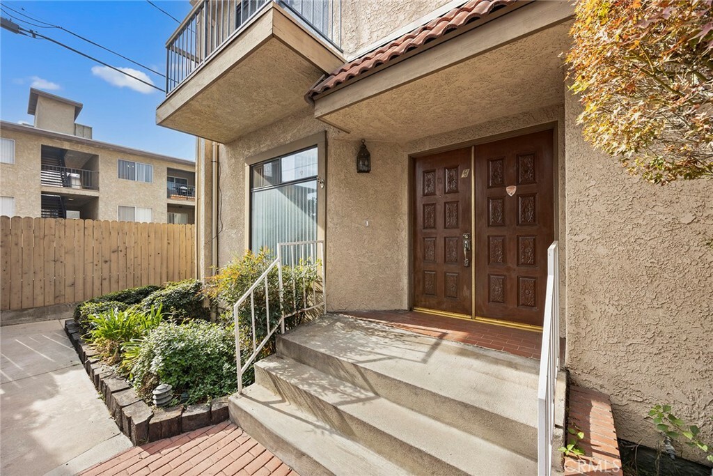 Property Photo:  2100 Cedar Street H  CA 91801 