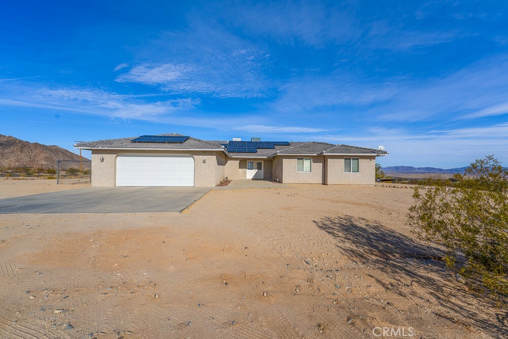 8207 Utah Trail  29 Palms CA 92277 photo