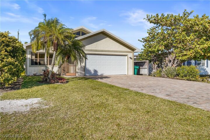 Property Photo: 683 96th Avenue N FL 34108