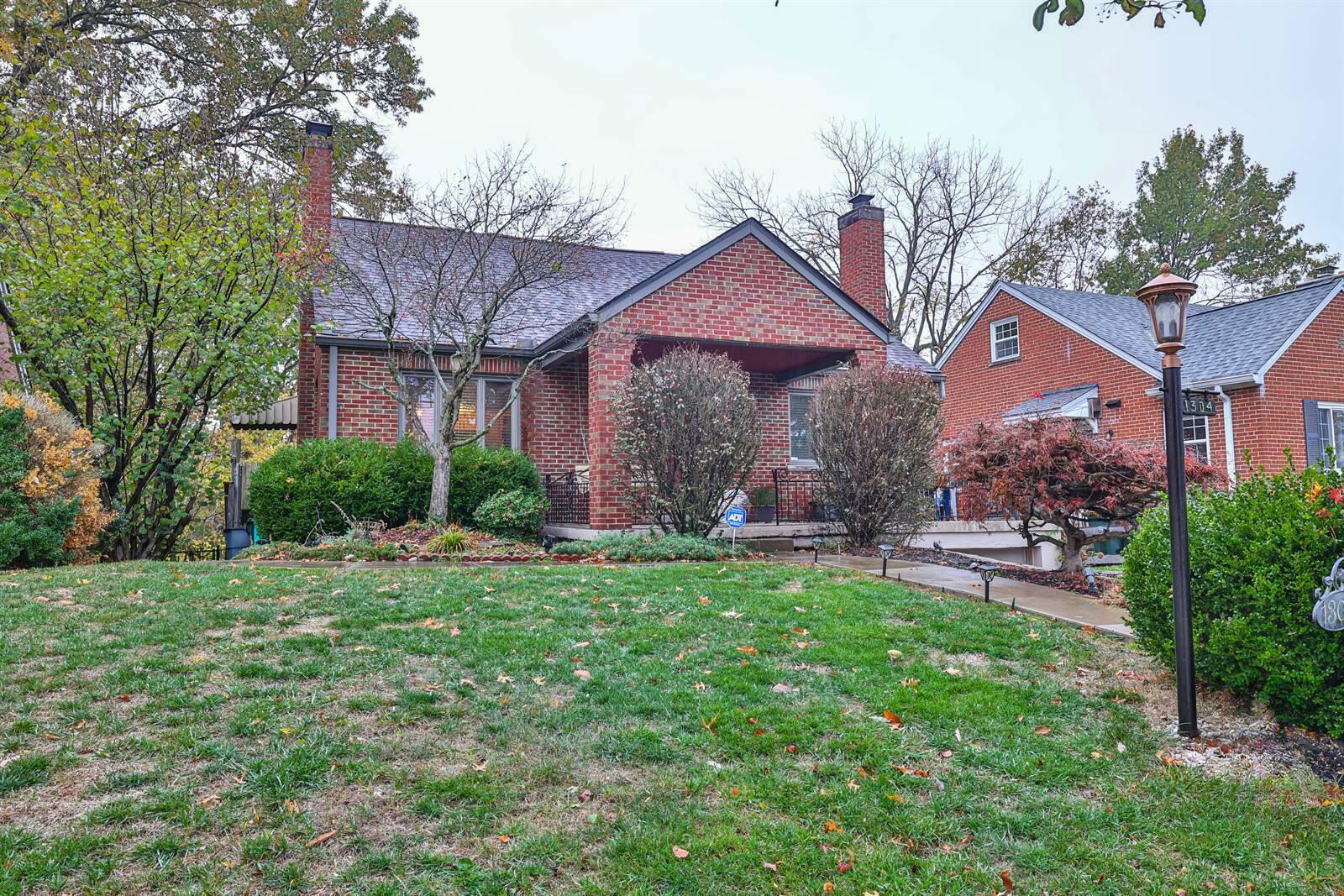 Property Photo:  1304 E Henry Clay Avenue  KY 41011 