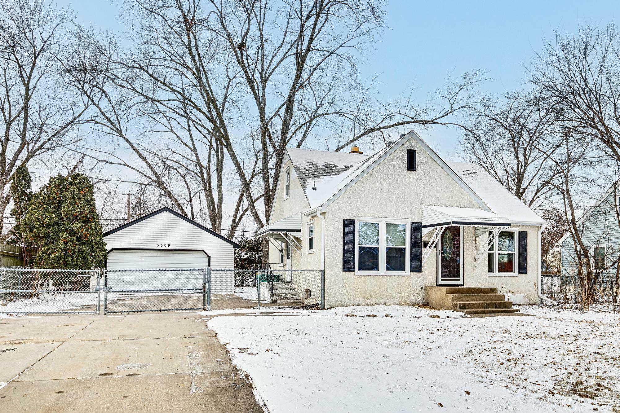 Property Photo:  5509 James Avenue N  MN 55430 