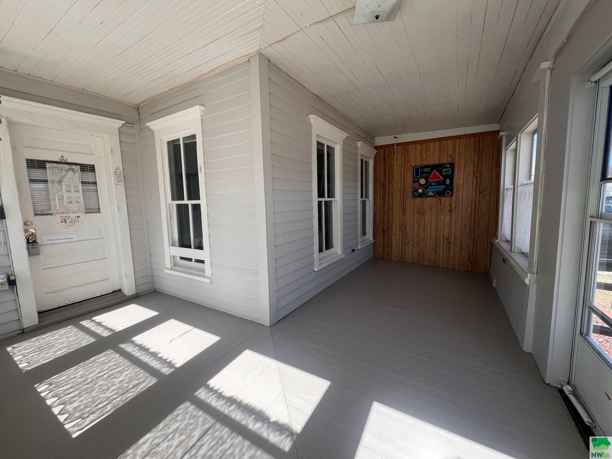 Property Photo: 327 1st Ave NW IA 51031