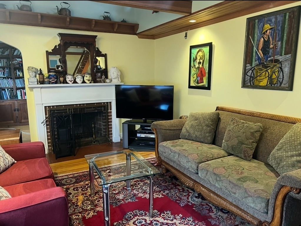 Property Photo: 137 Warwick Rd 137 MA 02465
